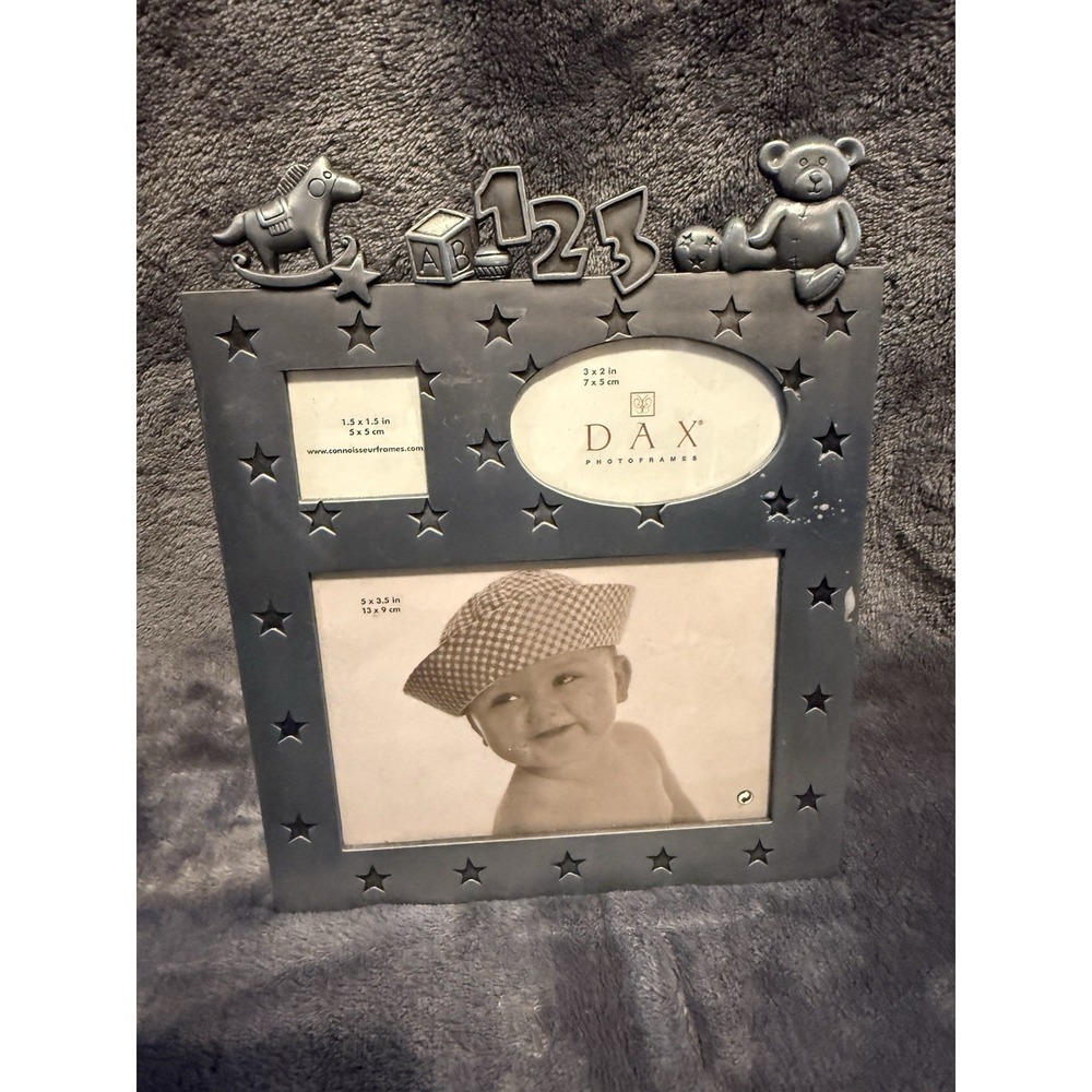 NWOT Pewter‎  Heart & Home Silver Baby Picture Frame.
